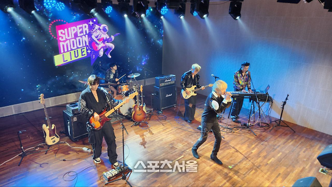 슈퍼문라이브(SUPER MOON LIVE)’라이브 녹화 현장