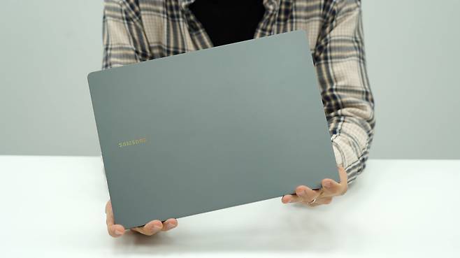 삼성 갤럭시북5 프로 사용기 /조선일보 테킷 유튜브 캡처