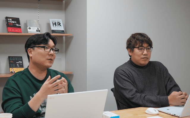 (왼쪽부터) 이호진 인크루트웍스그룹 이호진 그룹장, 송영진 테스트플랫폼팀 팀장