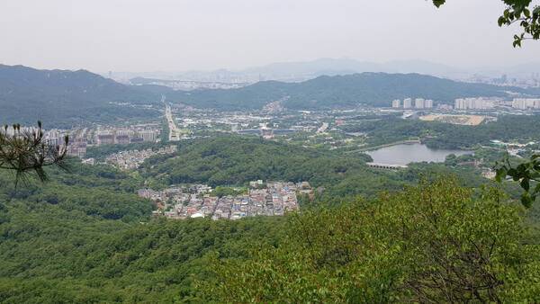 과천 문원청계마을 전경. 과천시 제공