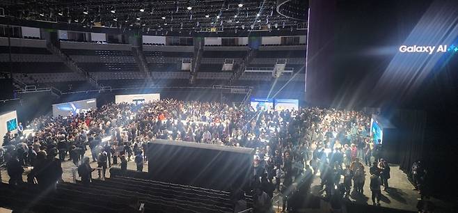 삼성전자 갤럭시 S25 시리즈 공개 행사인 ‘갤럭시 언팩 2025’ 행사장에 전 세계 미디어와 파트너가 몰려있는 모습. 새너제이=이동수 기자