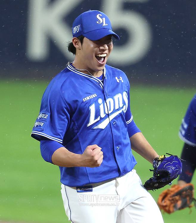 ▲ 지난 시즌 15승 6패 평균자책점 3.66을 기록하면서 생애 첫 다승왕에 등극한 원태인은 올해 연봉 6억 3000만원에 도장을 찍었다. 지난 해 연봉 4억 3000만원에서 2억원(47%)이 인상된 금액으로 팀내 최고 인상액이다. ⓒ곽혜미 기자