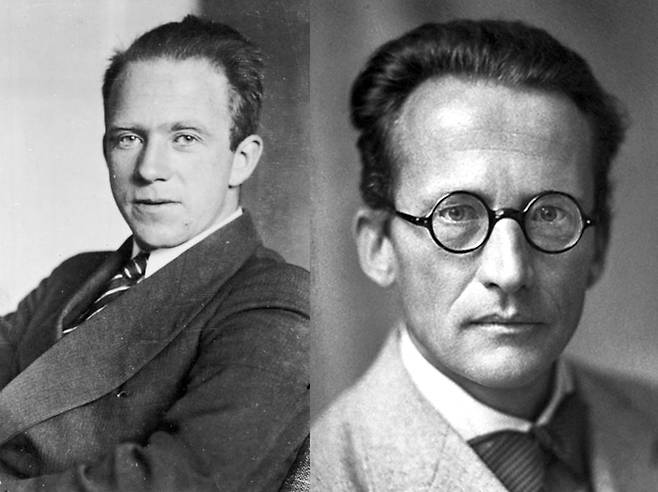 하이젠베르크(왼쪽)과 슈뢰딩거(오른쪽). 이 둘은 100년 전 양자역학의 기본 토대를 만들었고, 이 공로를 인정받아 각각 1932년과 1933년에 노벨 물리학상을 수상했다.