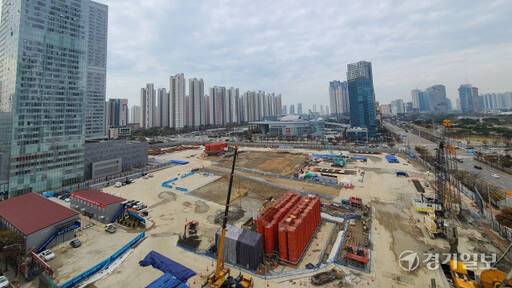 인천 송도국제도시 롯데몰 공사 현장. 경기일보DB