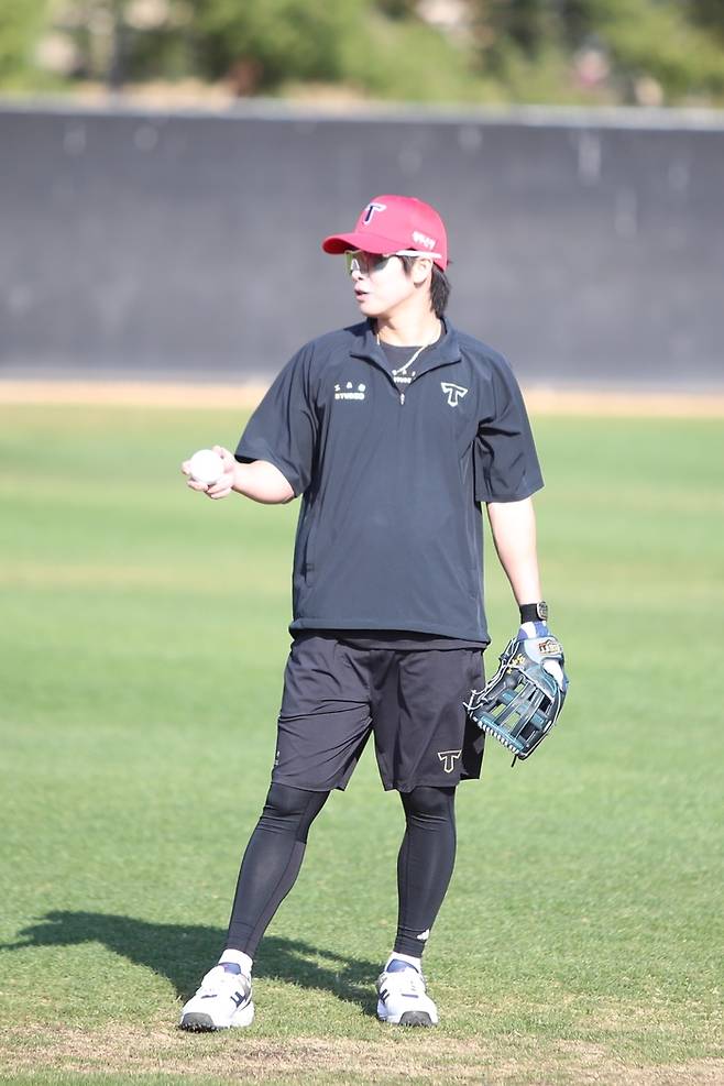 KIA 박찬호가 2025 미국 어바인 스프링캠프에서 수비 훈련을 하고 있다. 사진 | KIA 타이거즈