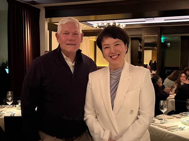 피트 세션스 하원의원 (전 법사위원장)과 김은혜 국민의힘 의원/ 사진=김은혜 의원 페이스북