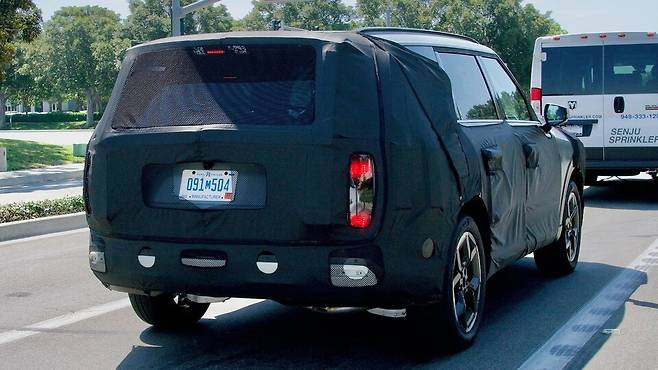 사진 : 기아 텔루라이드 풀체인지 테스트카 (출처=MotorTrend)