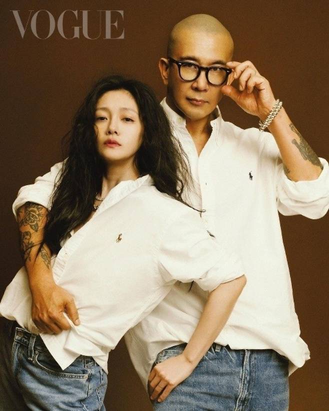 왼쪽부터 고 서희원, 구준엽 부부. 보그 타이완 제공