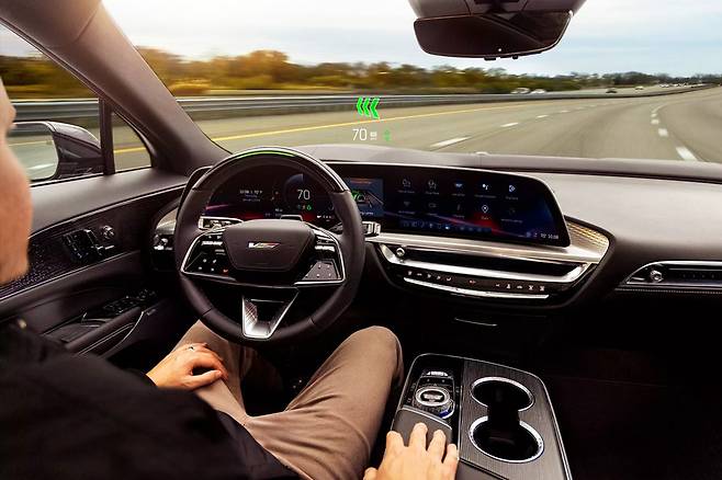 캐딜락 리릭 V 실내