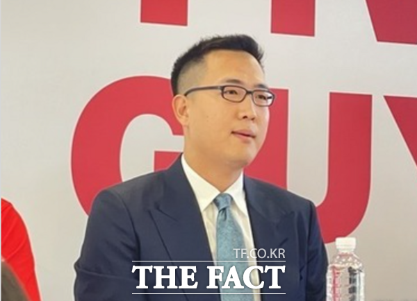 한화비전이 아워홈 인수에 참여하지 않는다는 입장을 내놓았다. 아워홈 인수를 추진하는 김동선 한화갤러리 부사장 입장에서는 발등에 불이 떨어진 상황이다. /더팩트 DB