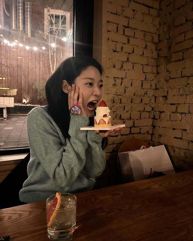 설현 소셜미디어