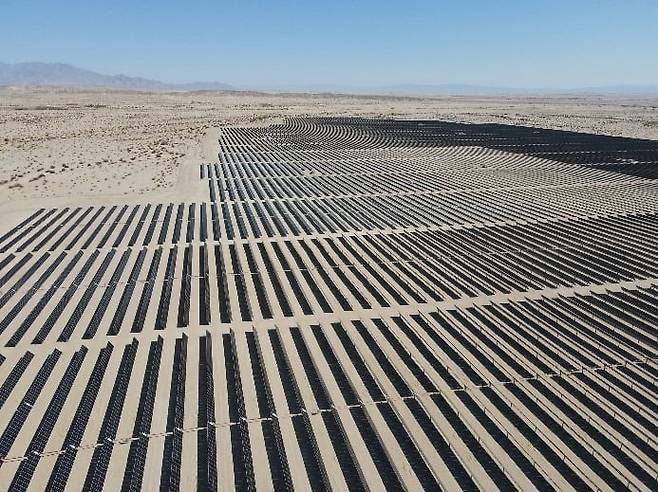 한화큐셀이 지난 5월 완공한 미국 캘리포니아 주 50MW 규모 태양광 발전소. 사진=한화큐셀