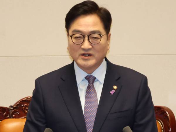 우원식 국회의장이 '윤석열 대통령의 계엄 전조를 느낀 적이 있냐'는 물음에 '있었다'고 답했다.사진은 우원식 국회 의장이 지난 3일 서울 여의도 국회에서 열린 제422회 국회(임시회) 개회식에서 개회사를 하고 있는 모습. /사진=뉴시스