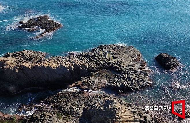 전망타워에서 내려다본 부채꽃 모양으로 펼쳐진 주상절리