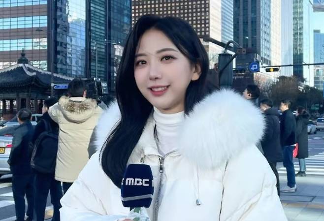 MBC 기상캐스터로 일하던 고 오요안나씨가 직장 내 괴롭힘으로 사망한 가운데 직장인 10명 중 4명이 이를 경험한 것으로 드러났다. 사진은 고 오요안나씨의 모습. /사진=인스타그램 캡처