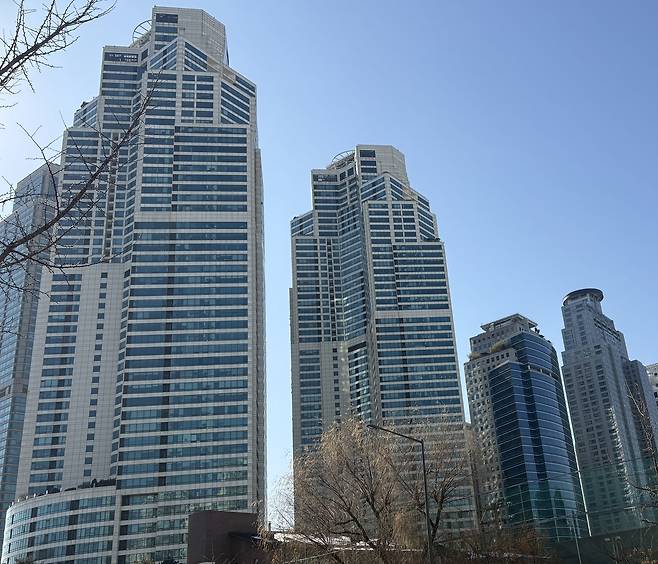 자산가의 안전 자산 선호 현상으로 가격이 오르고 있는 강남구 도곡동 타워팰리스 1차 아파트의 모습 정주원 기자