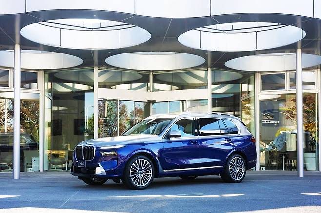 BMW X7 니시키 라운지 콘셉트