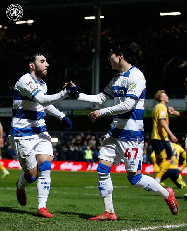 ▲ 양민혁이 QPR에 합류한 이번 시즌에는 손흥민과 호흡이 물건너갔으나 다음 시즌은 다르다. 토트넘도 양민혁이 손흥민에게 좋은 배움을 얻길 희망한다. 양민혁이 합류하기 전 '풋볼런던'은 "토트넘이 양민혁을 통해 제2의 손흥민을 찾았다고 믿는다"라며 "토트넘은 한국 팬들과 구단이 차세대 손흥민이 될 것이라고 기대하는 10대 선수 양민혁을 영입했다"라고 밝혔다. ⓒ QPR