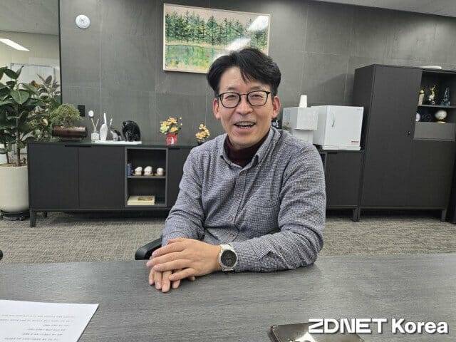 배환국 대표가 회사 현황과 계획을 설명하고 있다.