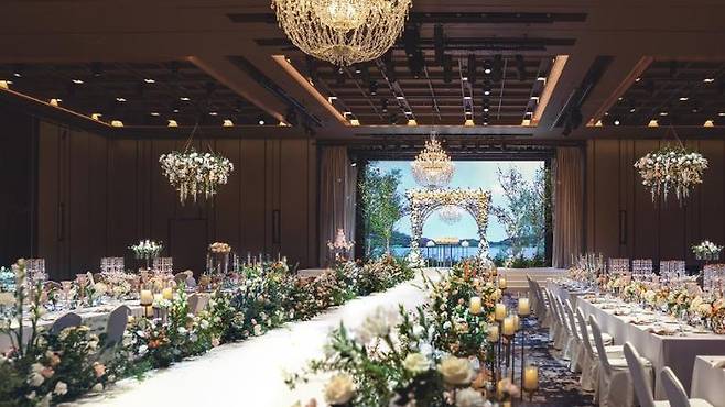 부산롯데호텔이 2월 28일부터 3얼 3일까지 웨딩 위크 쇼케이스를 연다. / 사진=부산롯데호텔