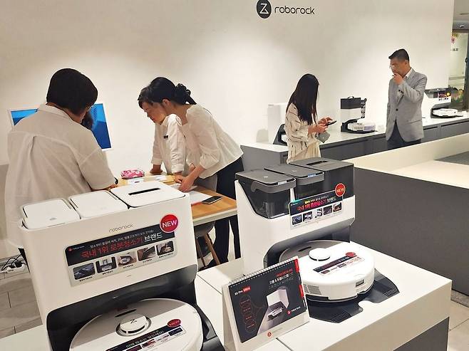 롯데백화점 인천점에서 진행한 로보락 팝업 스토어. / 사진=로보락 제공