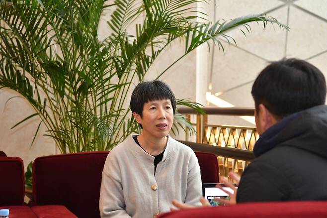 뉴스1과 인터뷰 중인 루이나이웨이 9단. (한국기원 제공)