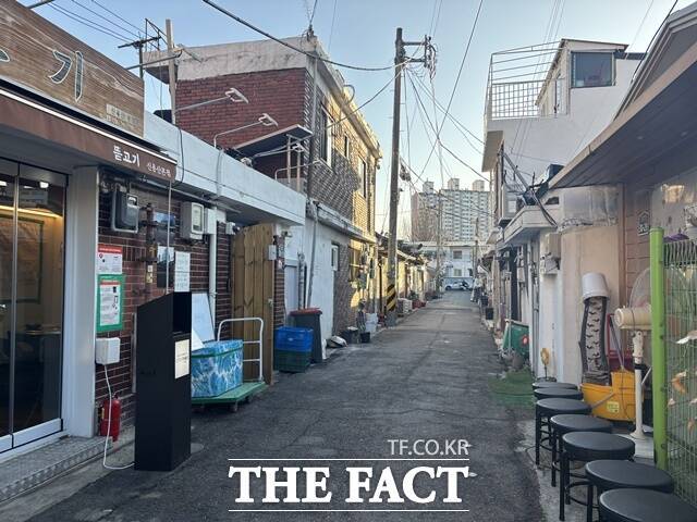 노후화된 용산 정비창전면1구역도 재개발 사업이 한창이다. /공미나 기자