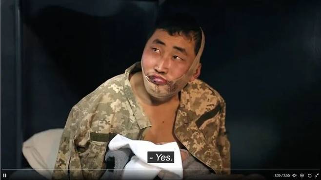 지난달 12일(현지시각) 볼로디미르 젤렌스키 대통령이 북한군 포로의 모습이 담긴 영상을 공개한 한 장면. 젤렌스키 대통령 엑스(X) 갈무리