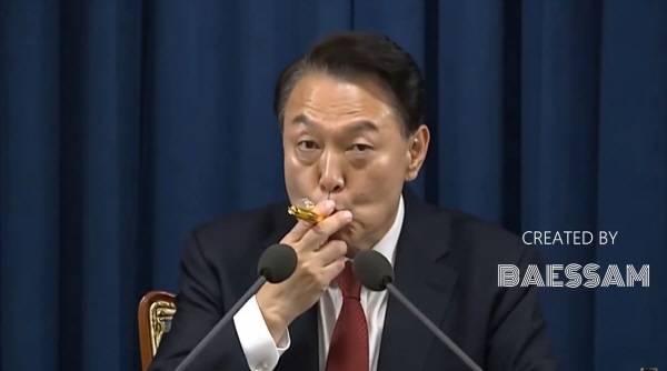 ▲ 지난 18일 접속차단 시정요구 의결된 '윤석열 대통령 비상 계엄 선포' 패러디 유튜브 갈무리.