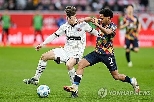 마인츠는 22일(한국시간) 독일 마인츠에 위치한 메바 아레나에서 열린 장크트파울리와의 2024-25시즌 분데스리가 23라운드 홈경기에서 2-0 승리를 거뒀다. 이날 벤치 명단에 포함된 이재성은 후반전 시작과 동시에 교체 투입됐다. 이재성은 후반 22분 결승골을 터트렸고 후반 추가시간에 추가골을 도우면서 1골 1도움을 올렸다. 연합뉴스