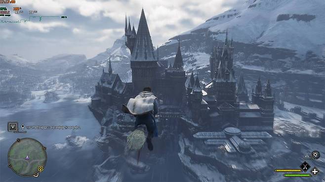 2년 전 출시된 호그와트 레거시는 평균 83.5프레임 정도로 무난하게 플레이할 수 있었다 / 출처=IT동아