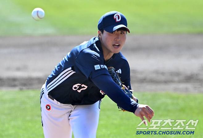 요미우리 상대 당찬 피칭을 선보인 신인 투수 홍민규