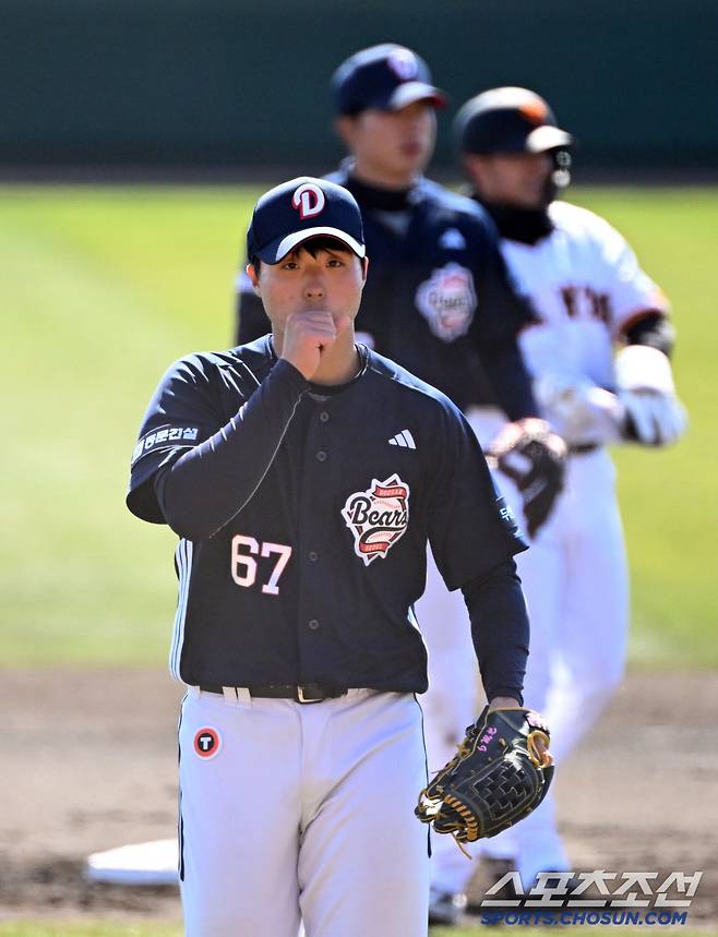 위기에 더 강한 신인 투수 홍민규