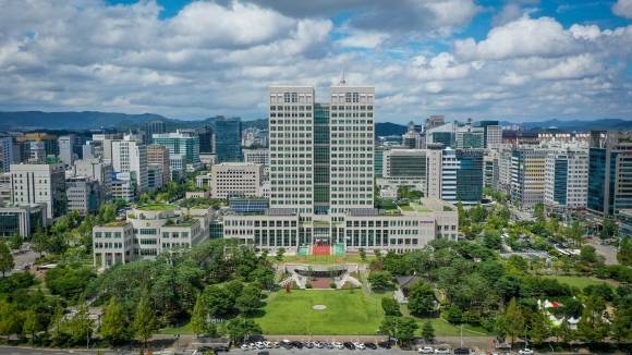 최근 2년간 대전에 기반을 둔 17개 기업이 상장하면서 상장기업이 65개로 증가했다. 대전시 전경. 서울신문 DB