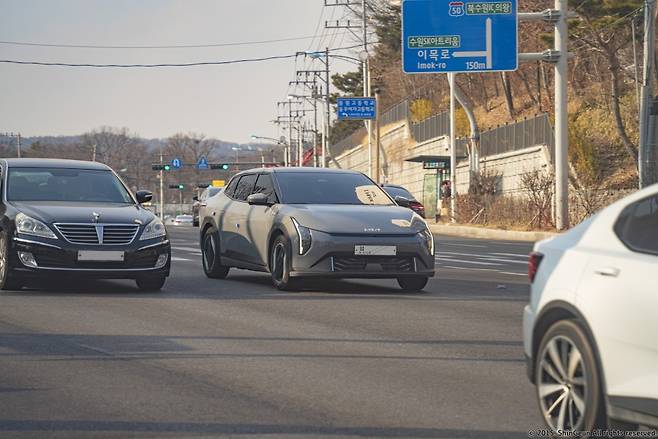 기아 'EV4' (출처 : 오토스파이넷)