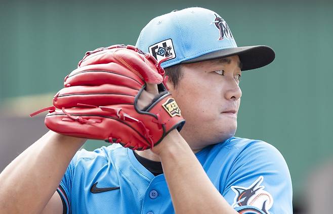 마이애미 투수 고우석은 4일(한국시간) 마이너리그 캠프로 강등됐다. 그는 오른손 검지 골절 탓에 공 하나도 던지지 못했다. 연합뉴스 AP