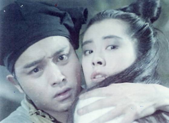 1987년 영화 '천녀유혼'에 출연한 왕조현(오른쪽). 중앙포토