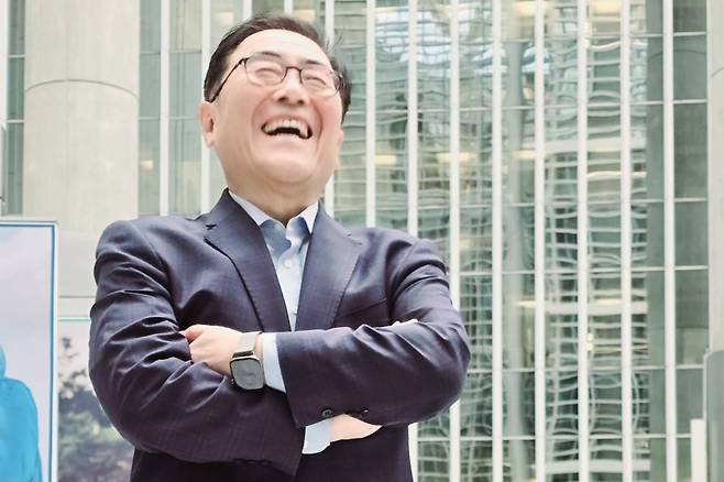 추흥식 세계은행 최고투자고문이 지난달 27일 미국 워싱턴DC 세계은행 본사에서 인터뷰하고 있다. /워싱턴=이상은 특파원