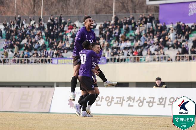 FC안양의 선제골 세리머니. 한국프로축구연맹 제공