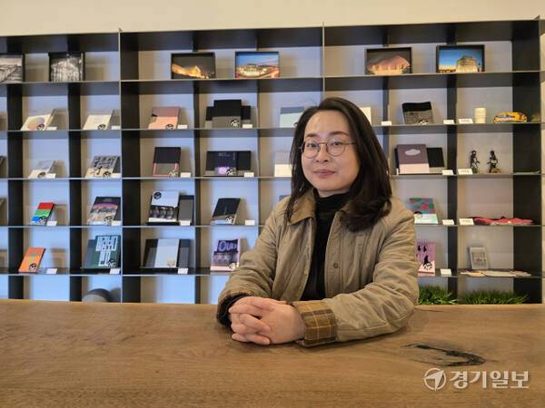 지난달 26일 수원시립미술관에서 만난 이채영 학예사. 이나경기자