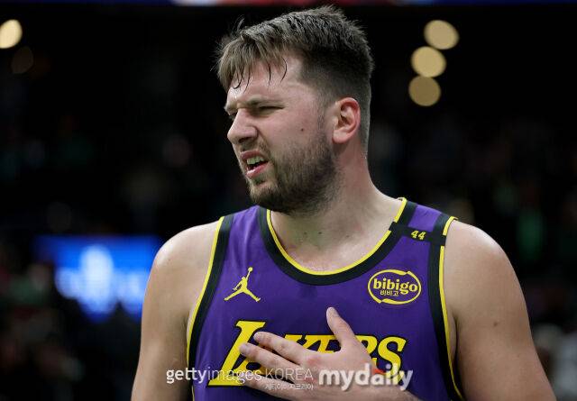 9일 보스턴과 경기에서 아쉬운 표정을 짓는 돈치치. /게티이미지코리아