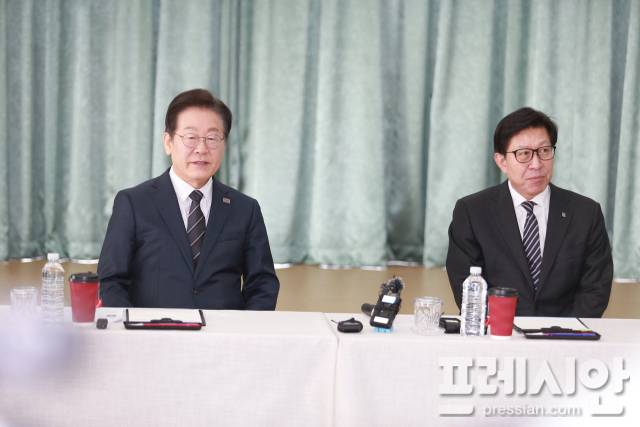 ▲ 이재명 더불어민주당 대표와 박형준 부산시장. ⓒ프레시안(박호경)