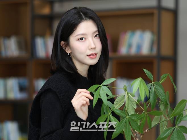 배우 하서윤이 5일 오후 서울 중구 순화동 KG타워에서 진행된 일간스포츠와의 인터뷰에 앞서 포즈를 취하고 있다. 서병수 기자 qudtn@edaily.co.kr /2025.03.05/