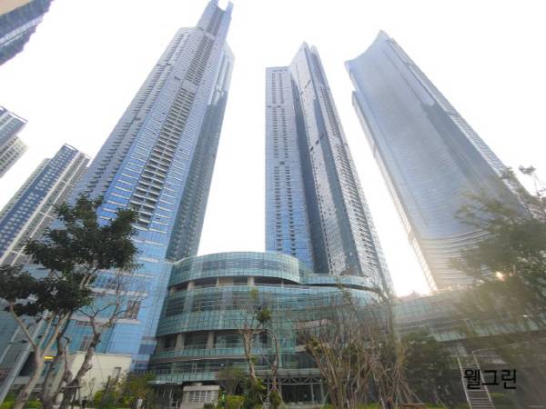 부산 해운대구 중동 엘시티.