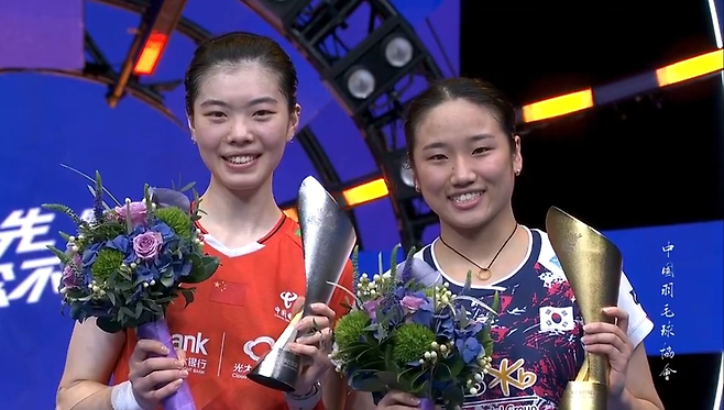 지난해 11월 열린 중국 마스터스에서 우승한 안세영과 준우승한 가오팡제. BWF SNS