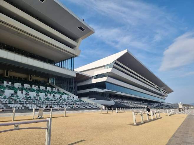 3fb8c32fffd711ab6fb8d38a4489766d8e6eb8b1f63b42b6cf68faade453424782e25c500c1e33cd95a1f1678c