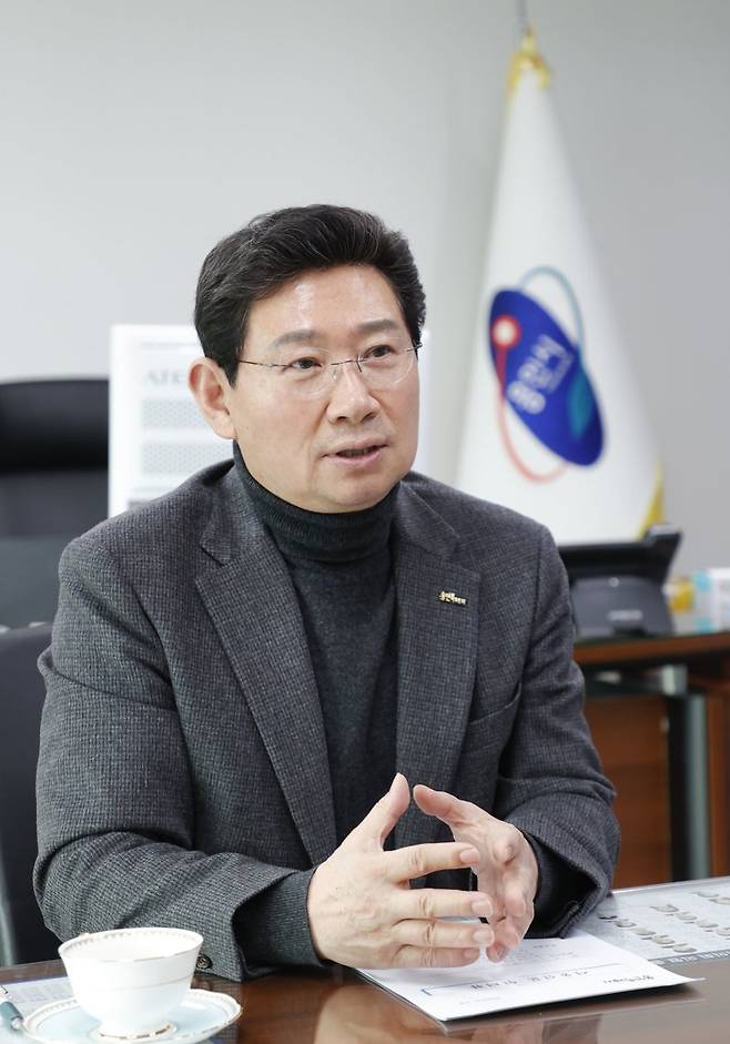 이상일 용인시장, 한국전력공사 사장에게 '광교 송전철