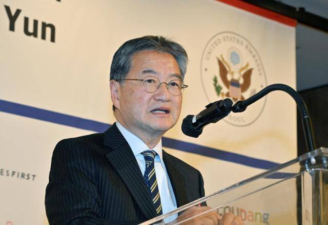 조셉 윤 주한미국대사대리가 18일 서울 종로구 포시즌스 호텔 서울에서 열린 주한미국상공회의소(AMCHAM)의 특별 간담회에서 발언하고 있다. 홍인기 기자