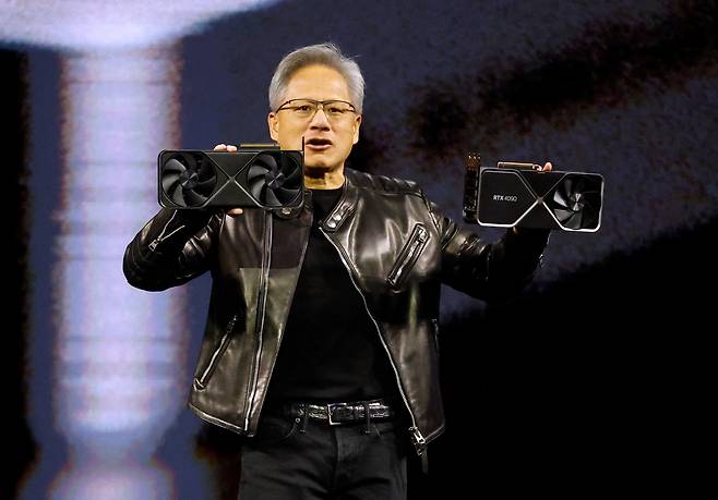 18일 미국 새너제이 컨벤션 센터에서 열린 GTC 2025에서 젠슨 황 엔비디아 CEO가 기조연설을 하고 있다./AFP 연합뉴스