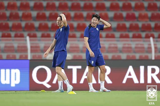 양민혁(왼쪽)과 손흥민(남자 축구대표팀). 대한축구협회 제공